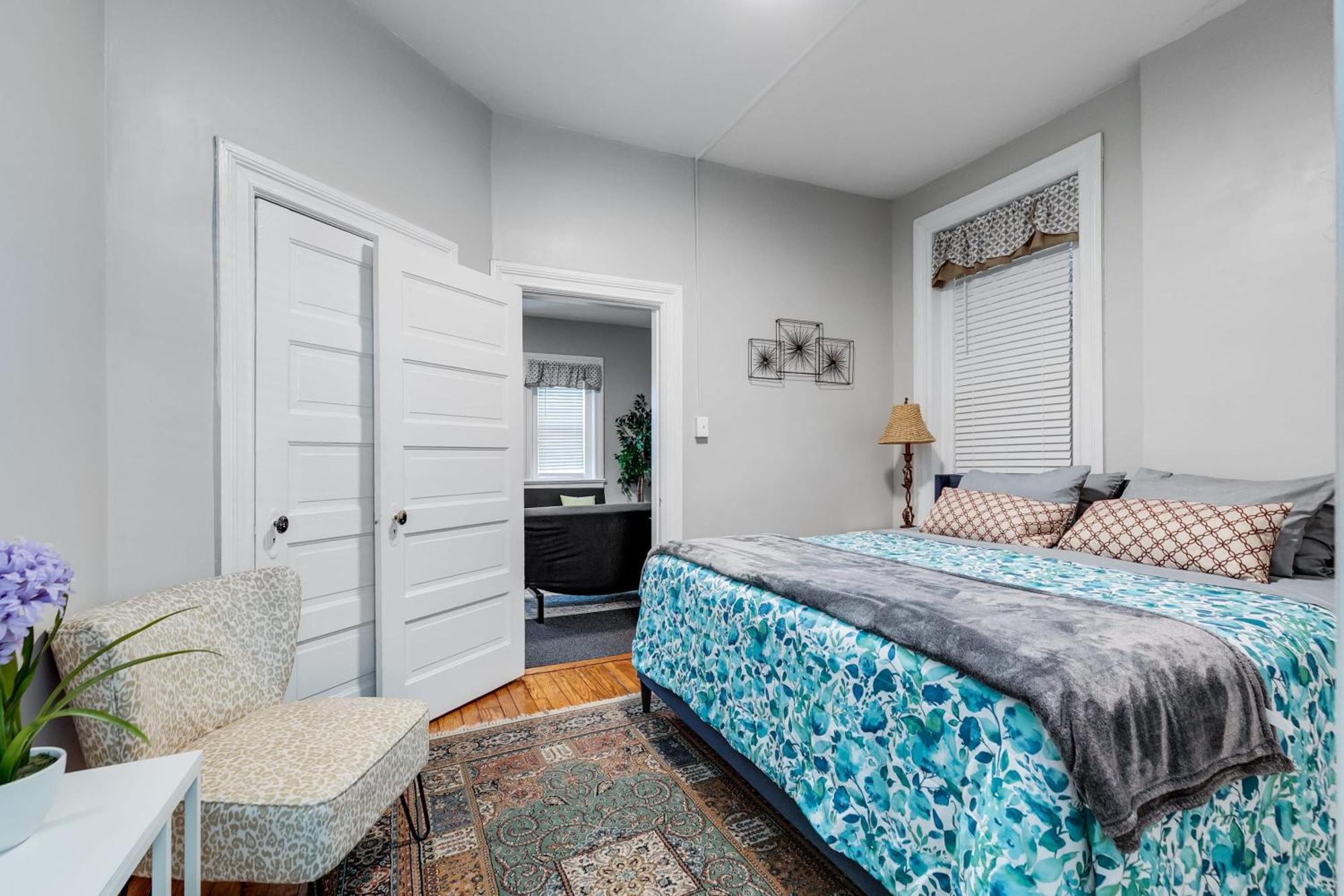 G5 King Bed Central Location Museums Free Parking Richmond Bagian luar foto